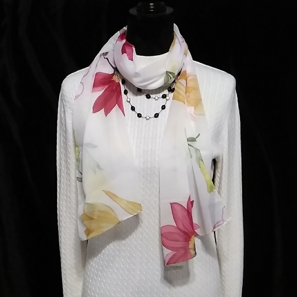 ITALIAN Accessories - BUY 1--GET 1-----NWOT--Soft ITALIAN Floral Scarve
